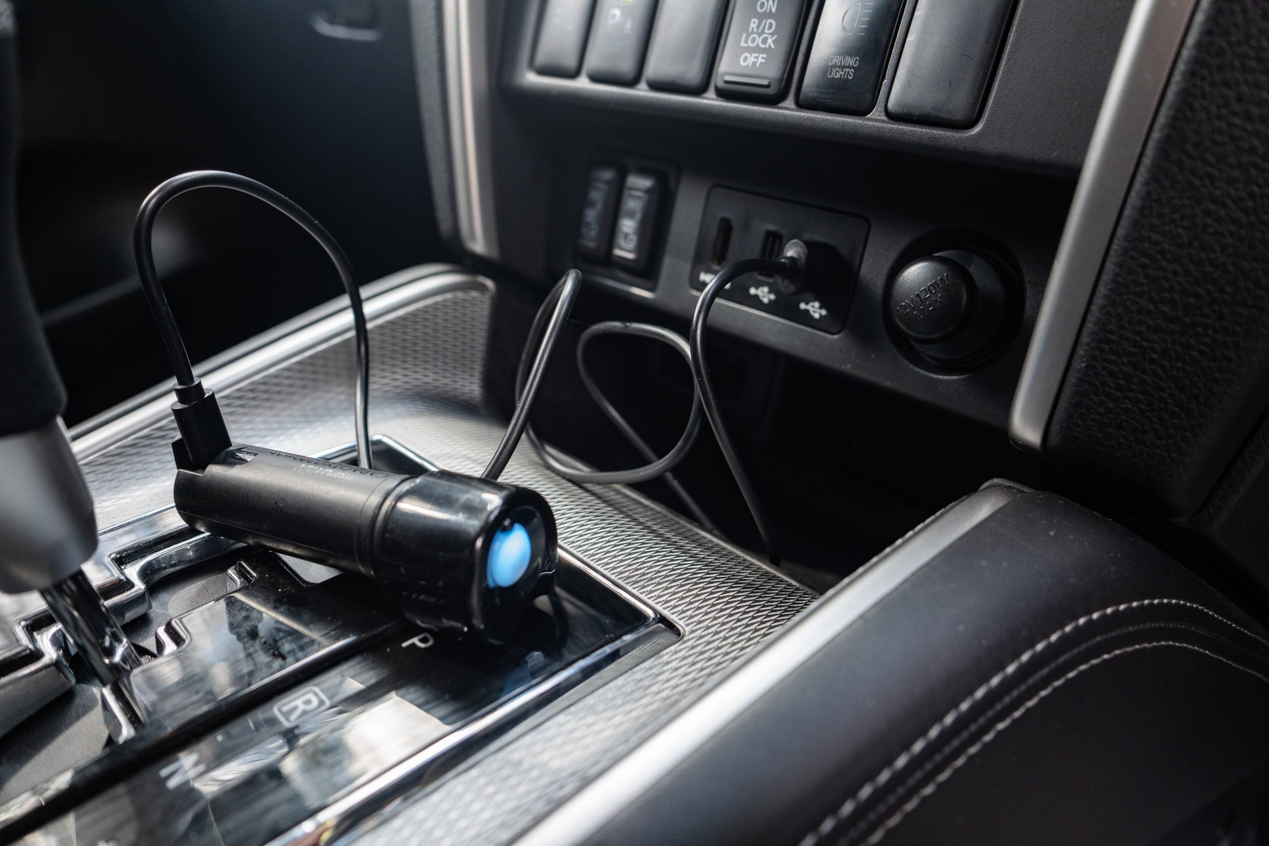 RECHARGEABLE OUTDOOR CAMP SHOWER (INCL. CARRY BAG)