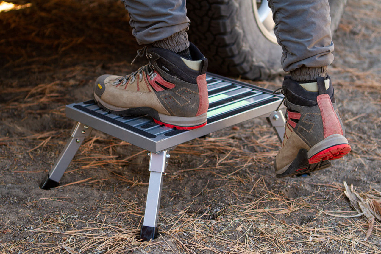 QUICK-FOLD CAMPING STEPS (180KG RATED)
